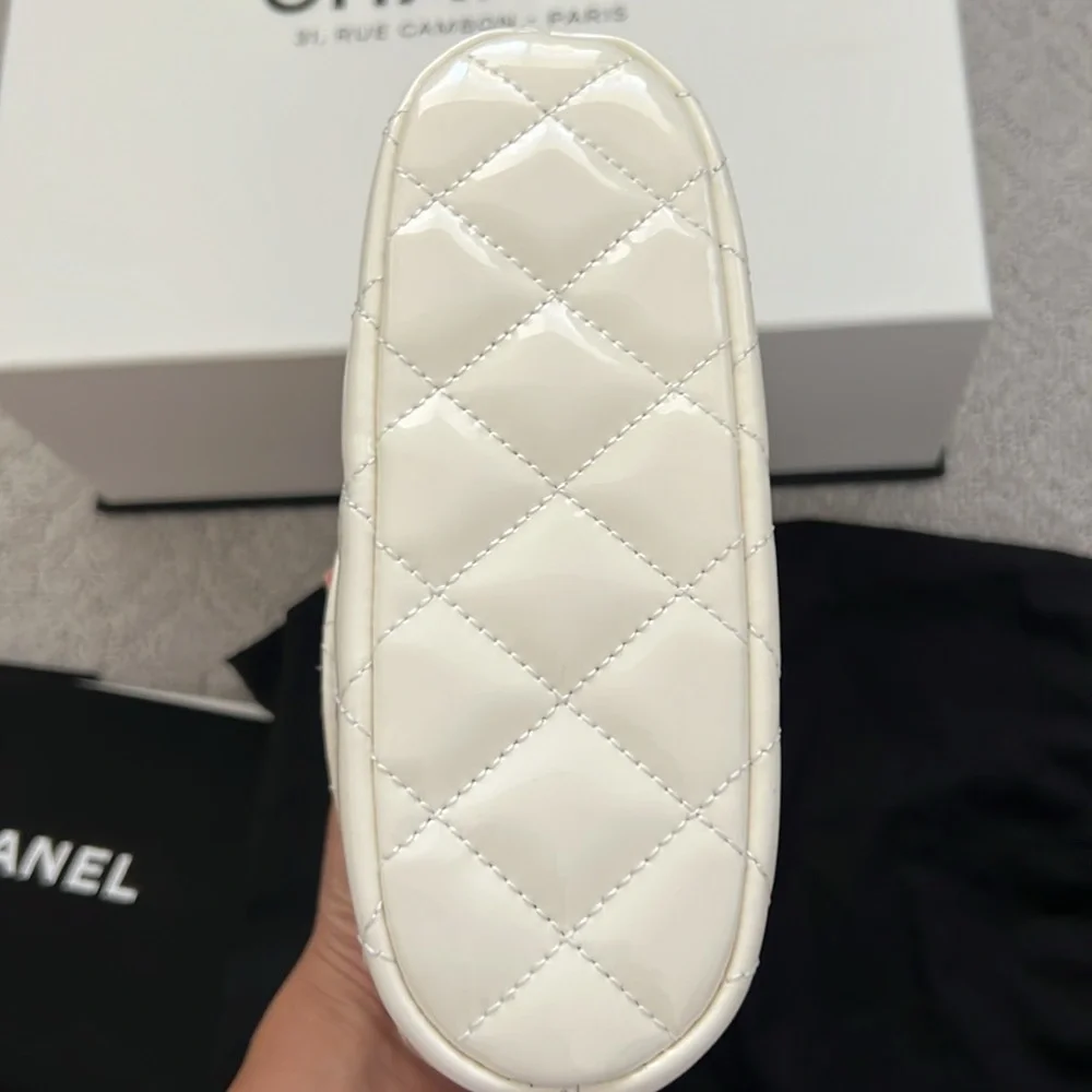 Chanel 2023 patent leather hobo bag